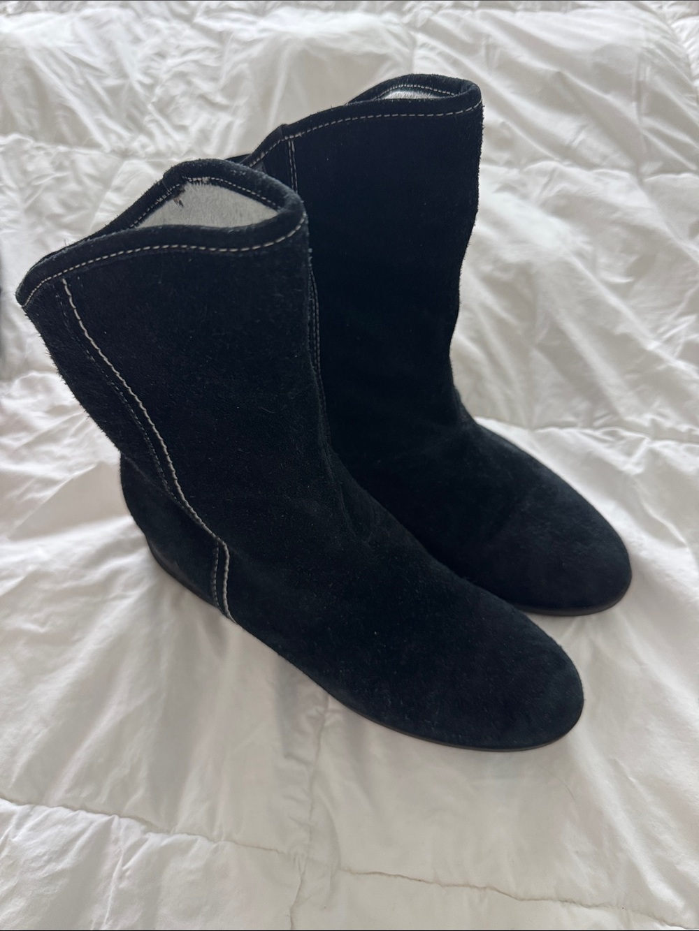 Sporto Black Suede Winter Boots with Contrast Stitching